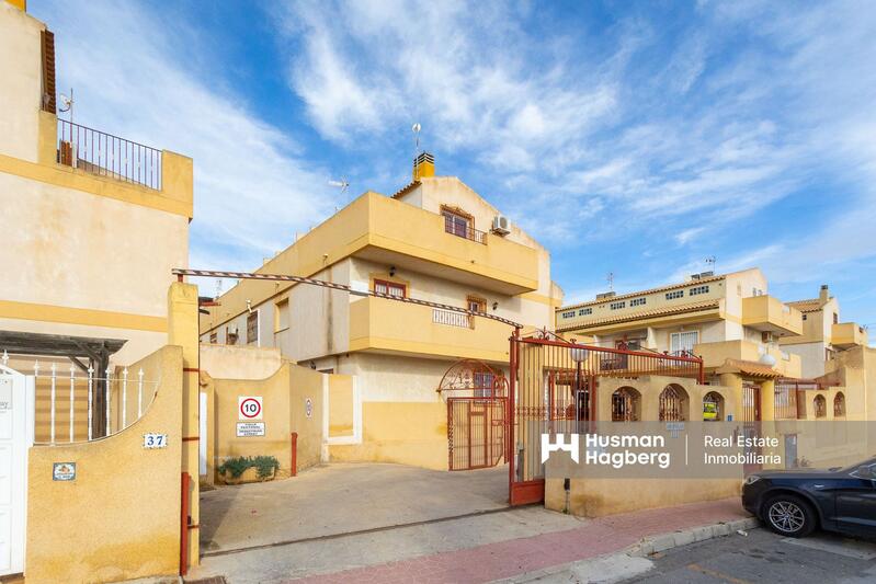 Stadthaus zu verkaufen in Playa Flamenca, Alicante