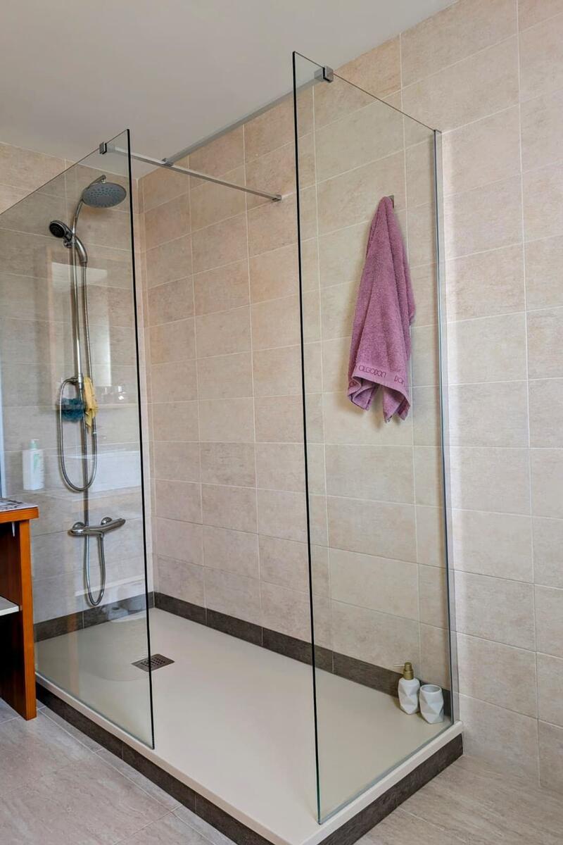 4 Schlafzimmer Villa zu verkaufen 4 Schlafzimmer Villa zu verkaufen