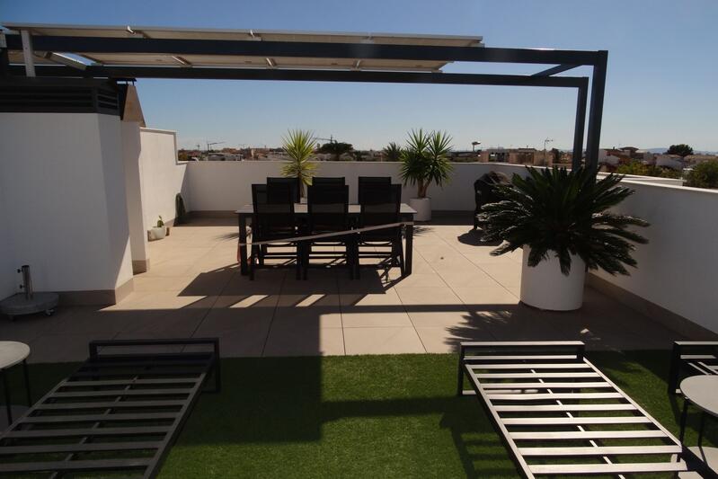 Townhouse for sale in Pilar de la Horadada, Alicante