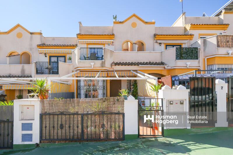 Maison de Ville à vendre dans Los Balcones, Alicante