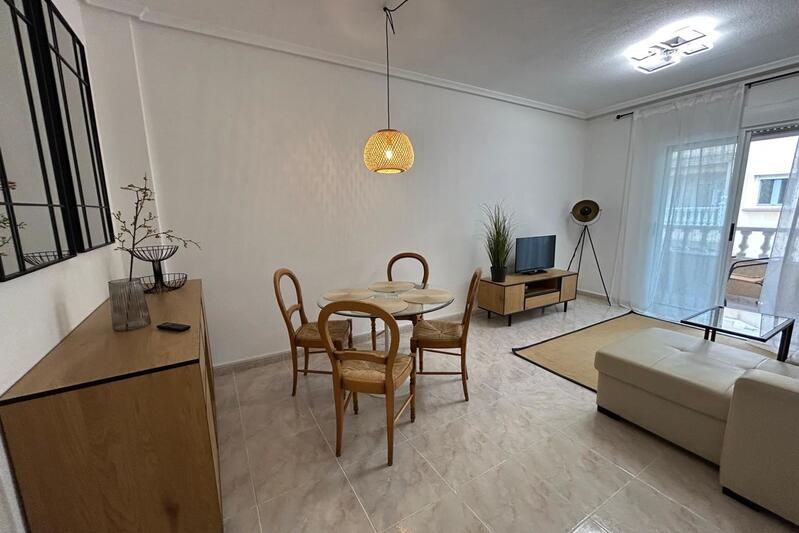 2 slaapkamer Appartement Te koop 2 slaapkamer Appartement Te koop