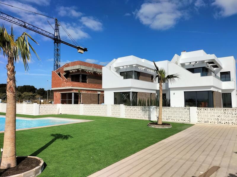 3 bedroom Villa for sale 3 bedroom Villa for sale
