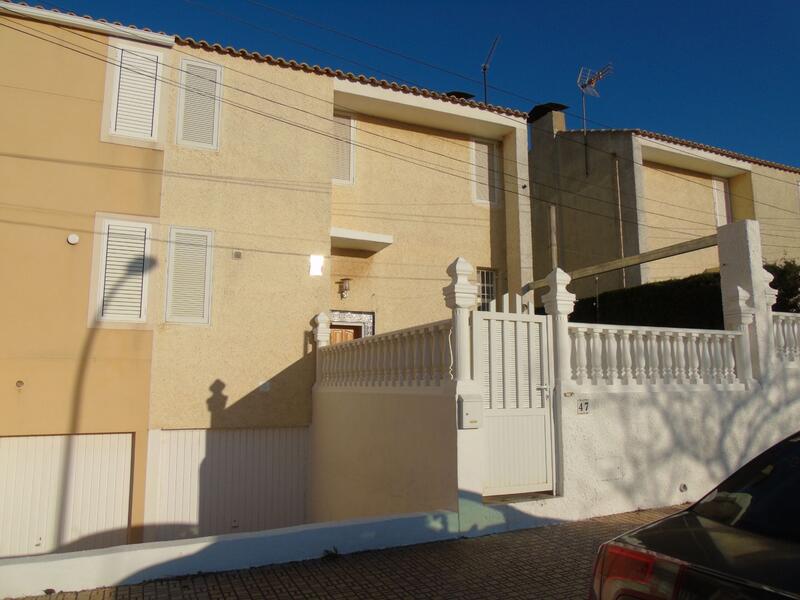3 bedroom Townhouse for sale 3 bedroom Townhouse for sale