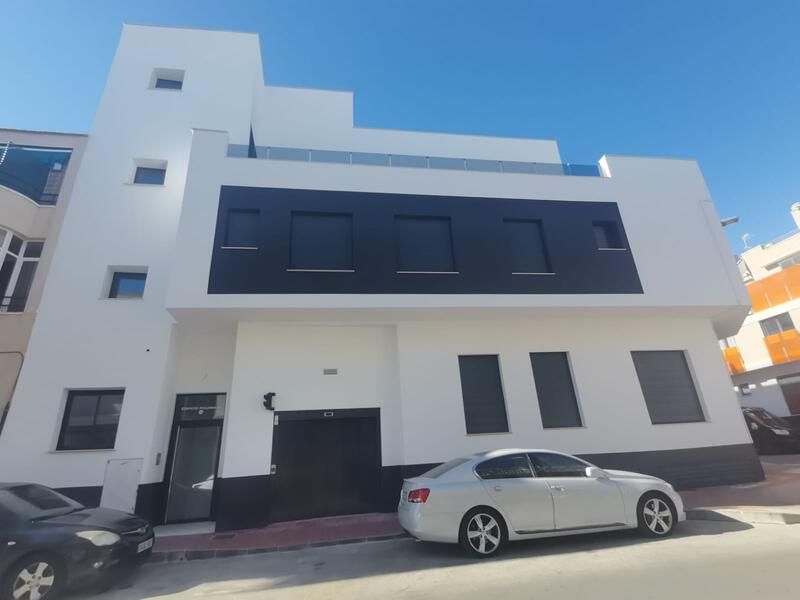 Apartment for sale in Torrevieja, Alicante Apartment for sale in Torrevieja, Alicante