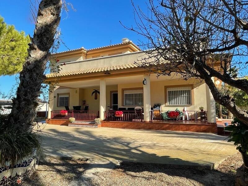 6 chambre Villa à vendre 6 chambre Villa à vendre