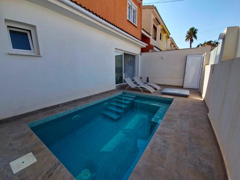 Stadthaus zu verkaufen in Orihuela Costa, Alicante