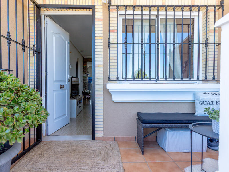2 bedroom Townhouse for sale 2 bedroom Townhouse for sale