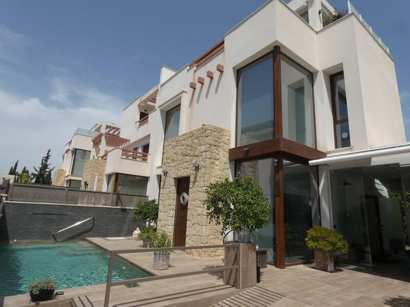 3 bedroom Villa for sale