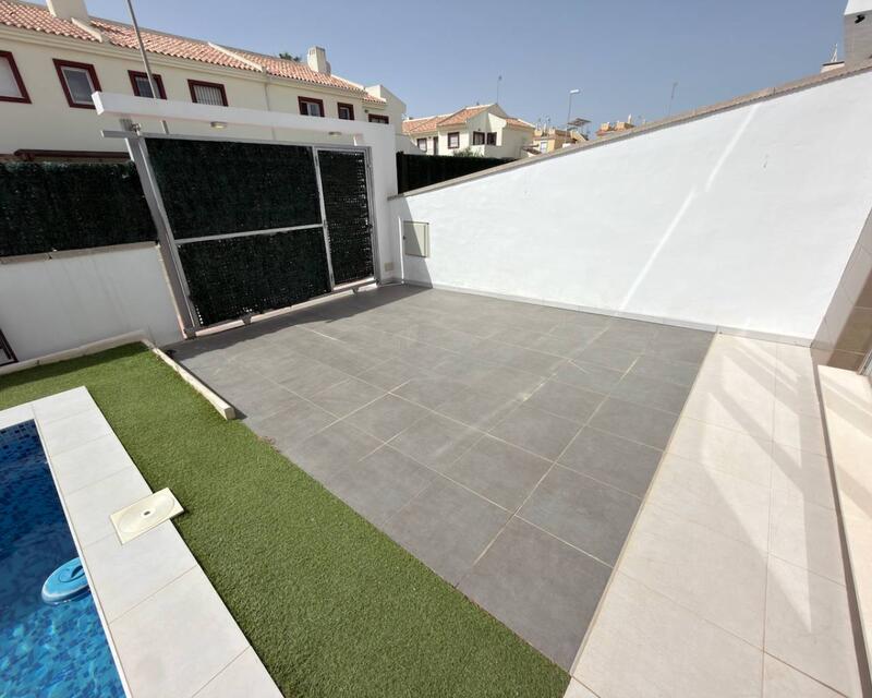3 Schlafzimmer Villa zu verkaufen 3 Schlafzimmer Villa zu verkaufen