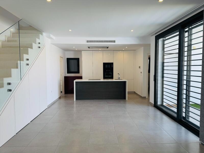 3 slaapkamer Villa Te koop 3 slaapkamer Villa Te koop