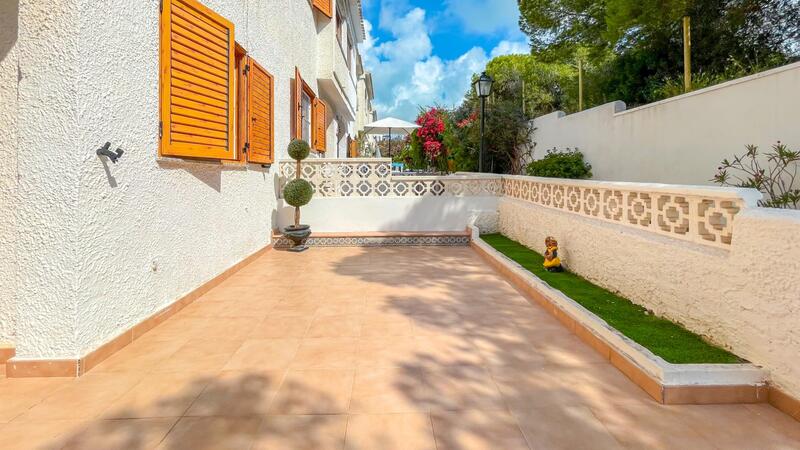 Adosado en venta en Orihuela Costa, Alicante Adosado en venta en Orihuela Costa, Alicante