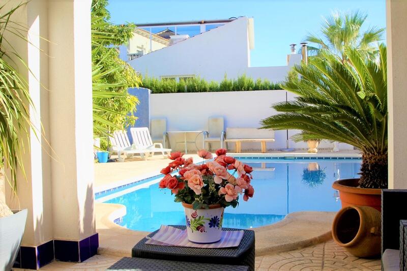 6 bedroom Villa for sale 6 bedroom Villa for sale