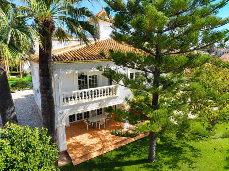 8 bedroom Villa for sale 8 bedroom Villa for sale