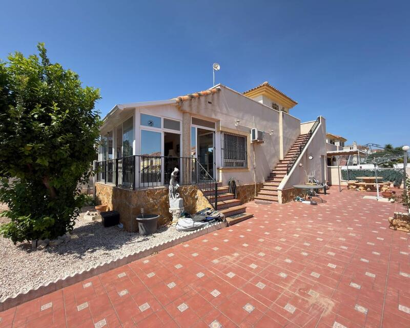 3 Schlafzimmer Villa zu verkaufen 3 Schlafzimmer Villa zu verkaufen
