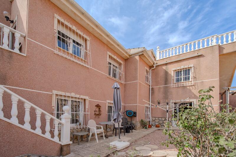 5 soverom Villa til salgs 5 soverom Villa til salgs