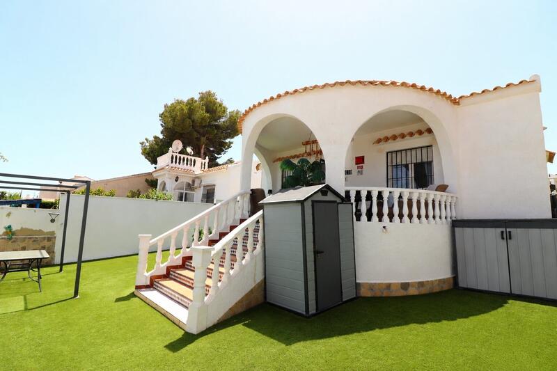 Villa Te koop in Orihuela Costa, Alicante