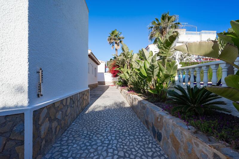 3 sovrum Villa till salu