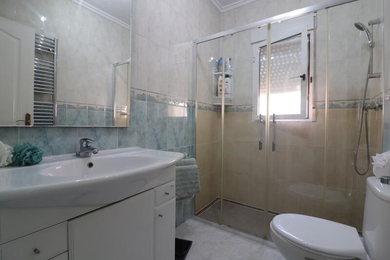 4 Schlafzimmer Villa zu verkaufen 4 Schlafzimmer Villa zu verkaufen