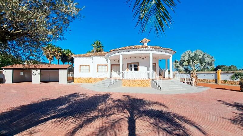3 bedroom Country House for sale 3 bedroom Country House for sale