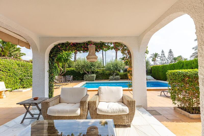 3 Schlafzimmer Villa zu verkaufen 3 Schlafzimmer Villa zu verkaufen
