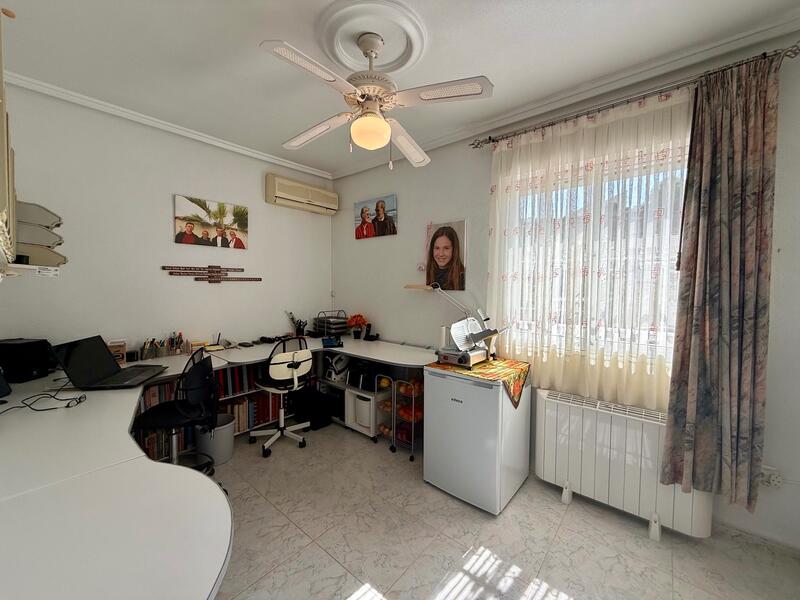6 bedroom Villa for sale 6 bedroom Villa for sale