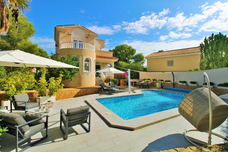 Villa zu verkaufen in Villamartin, Alicante