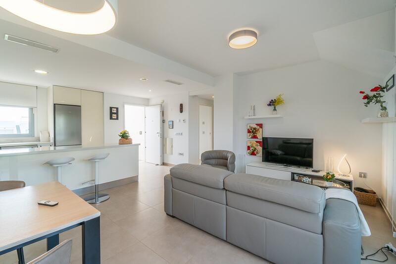 2 bedroom Townhouse for sale