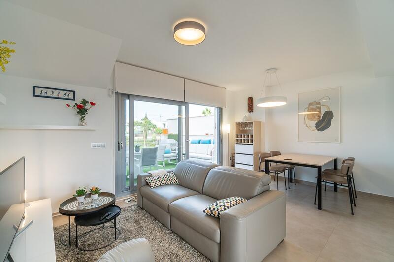 2 bedroom Townhouse for sale