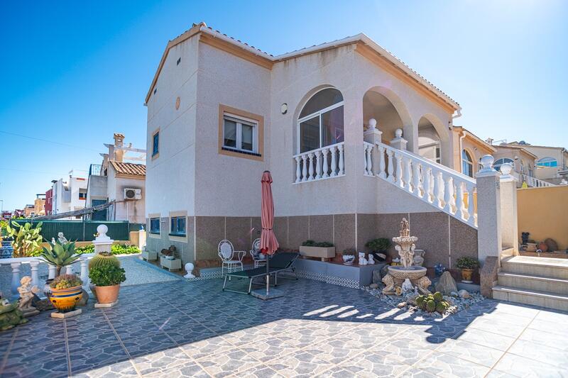 2 Cuarto Villa en venta 2 Cuarto Villa en venta