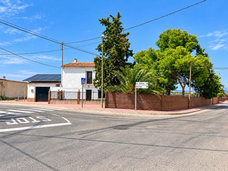 6 bedroom Villa for sale