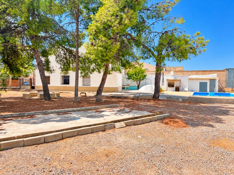 6 bedroom Villa for sale