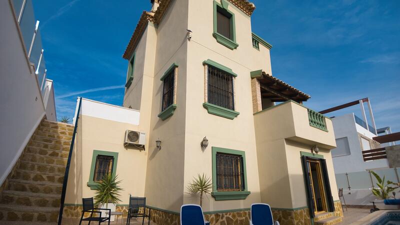 3 Schlafzimmer Villa zu verkaufen