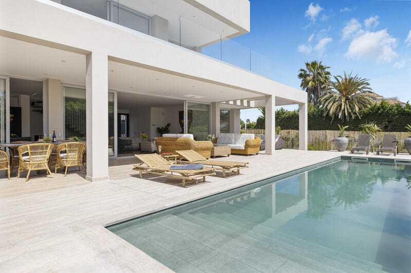 Villa zu verkaufen in San Pedro de Alcantara, Málaga