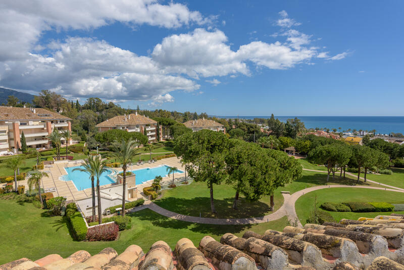 Duplex for sale in Marbella, Málaga
