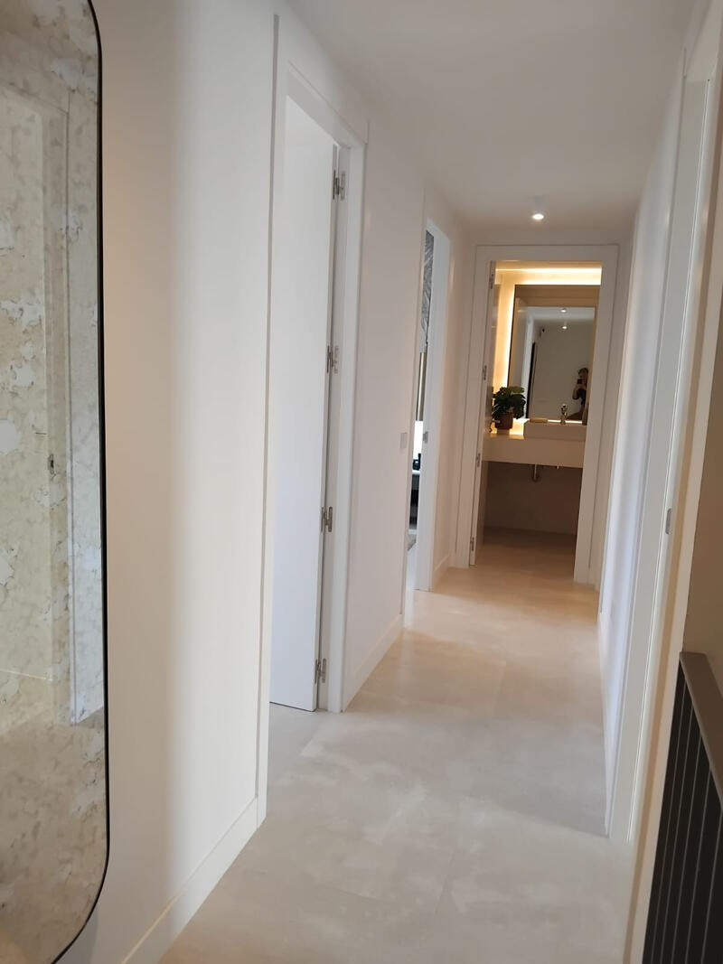 4 Schlafzimmer Stadthaus zu verkaufen