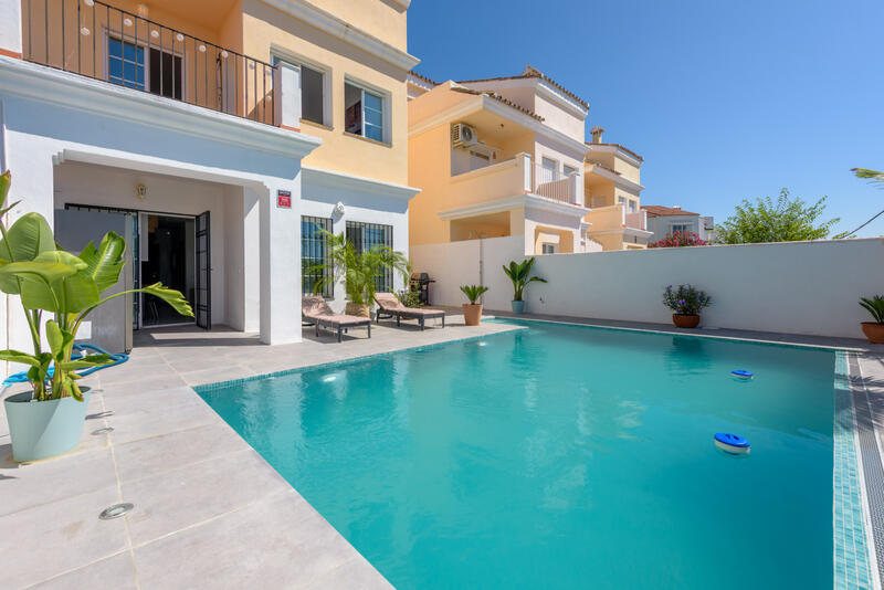 Villa til salgs i Estepona, Málaga