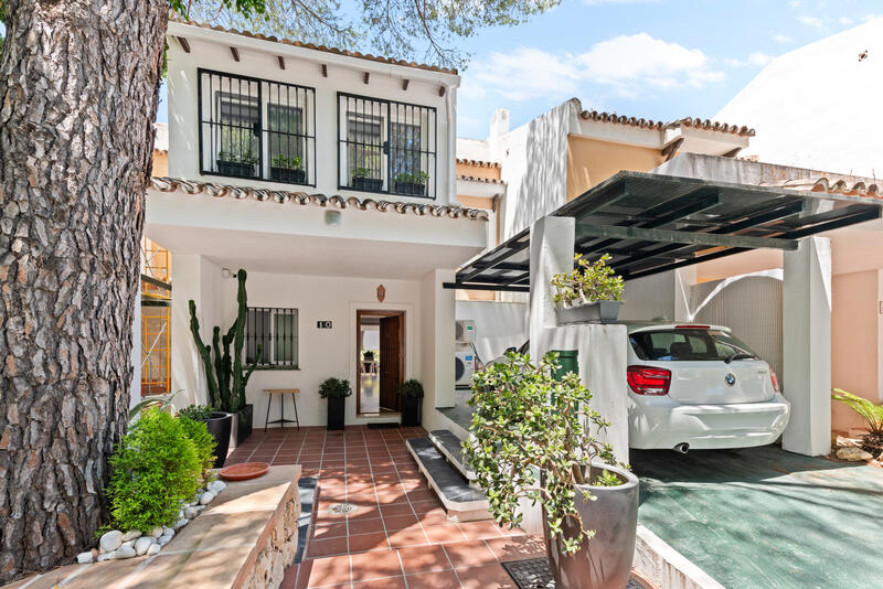 Gezinswoning Te koop in Benahavis, Málaga