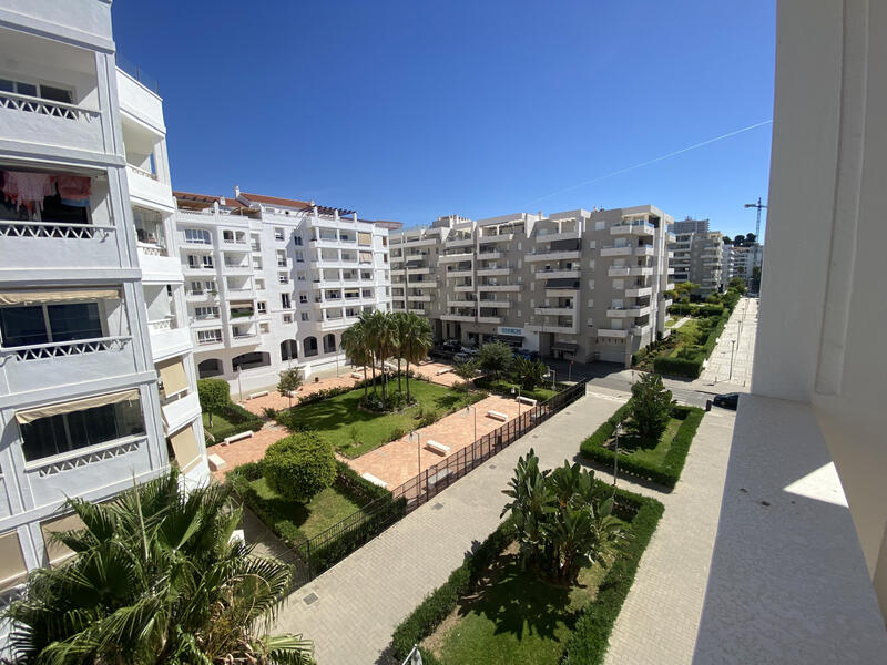 4 bedroom Apartment for sale