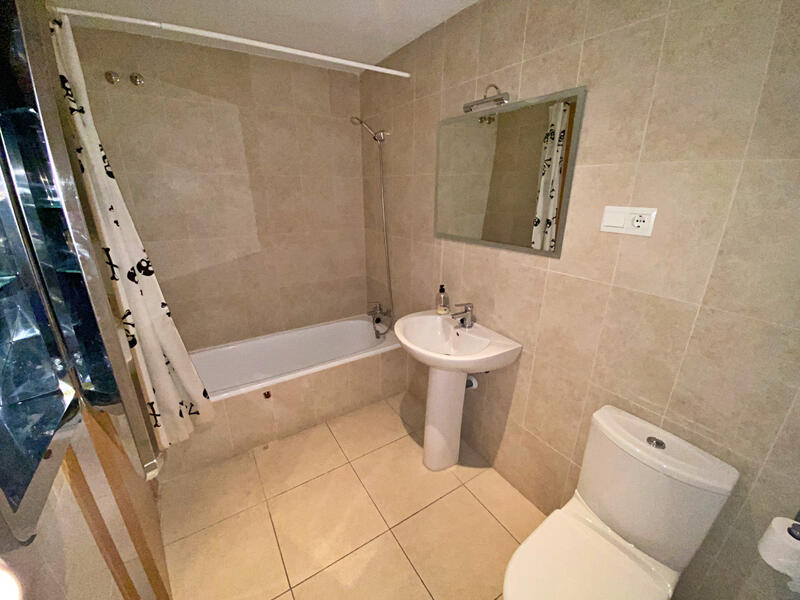 4 bedroom Apartment for sale
