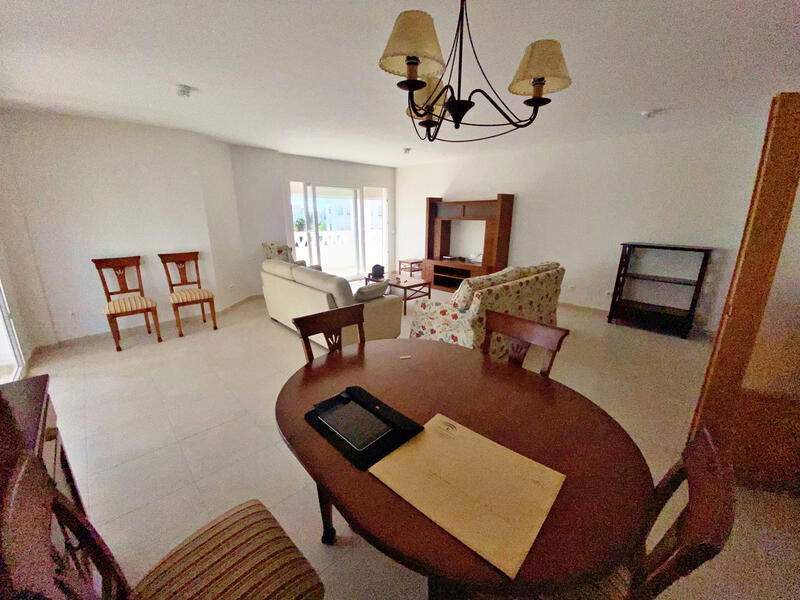4 bedroom Apartment for sale
