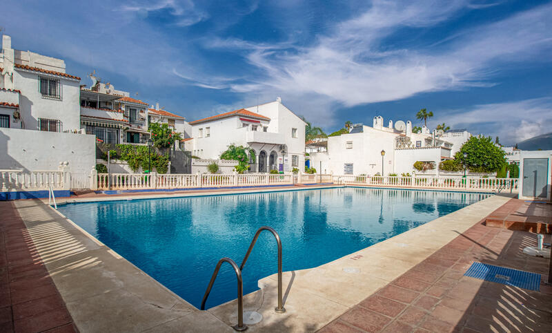 2 bedroom Townhouse for sale
