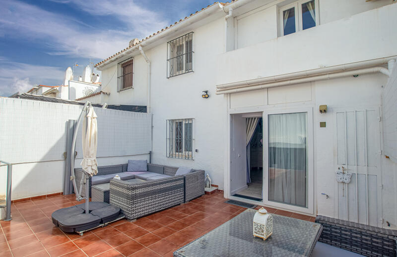 2 bedroom Townhouse for sale
