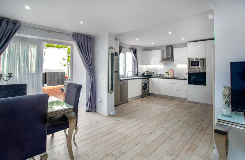 2 bedroom Townhouse for sale