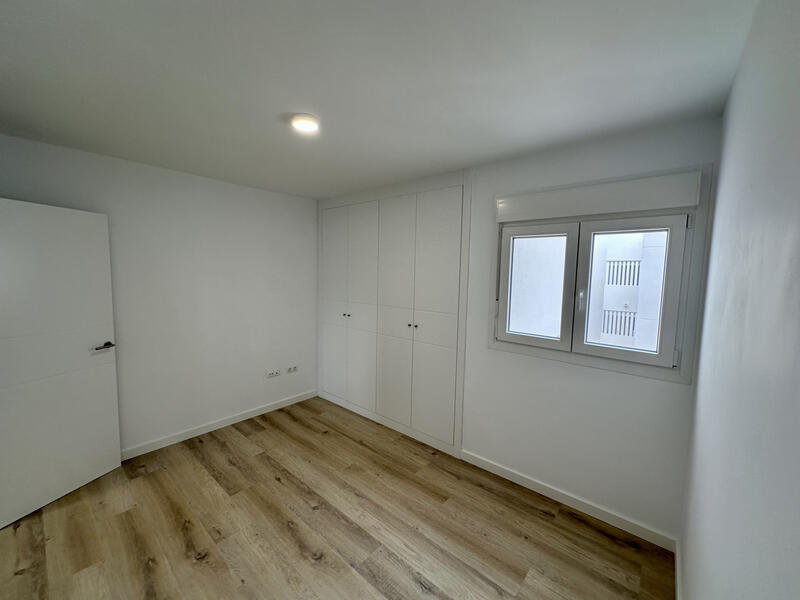4 bedroom Apartment for sale