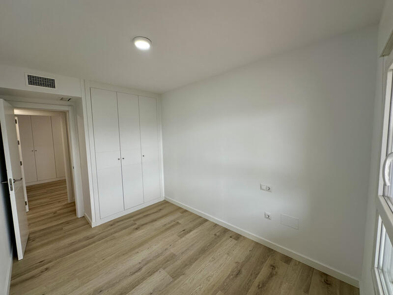 4 bedroom Apartment for sale