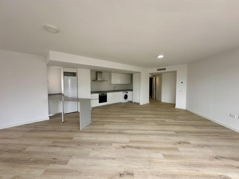 4 bedroom Apartment for sale
