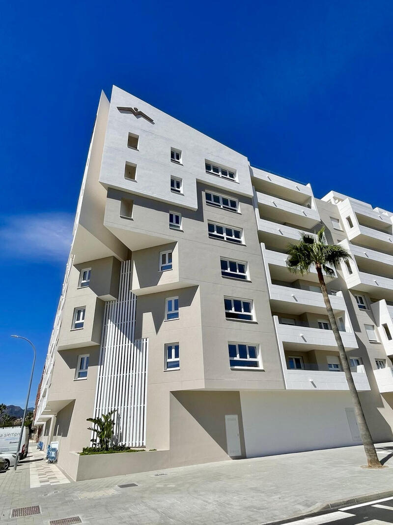 4 bedroom Apartment for sale