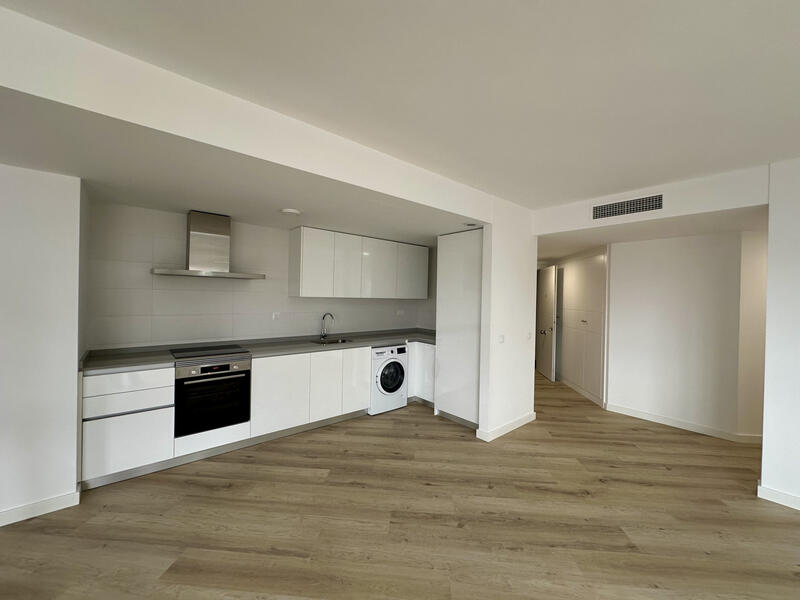 4 bedroom Apartment for sale