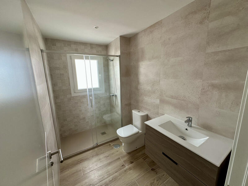 4 bedroom Apartment for sale