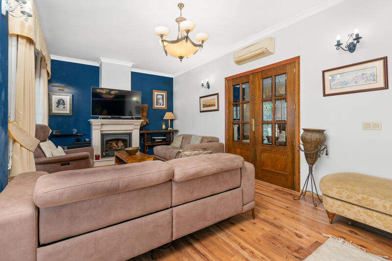 4 bedroom Cave House for sale